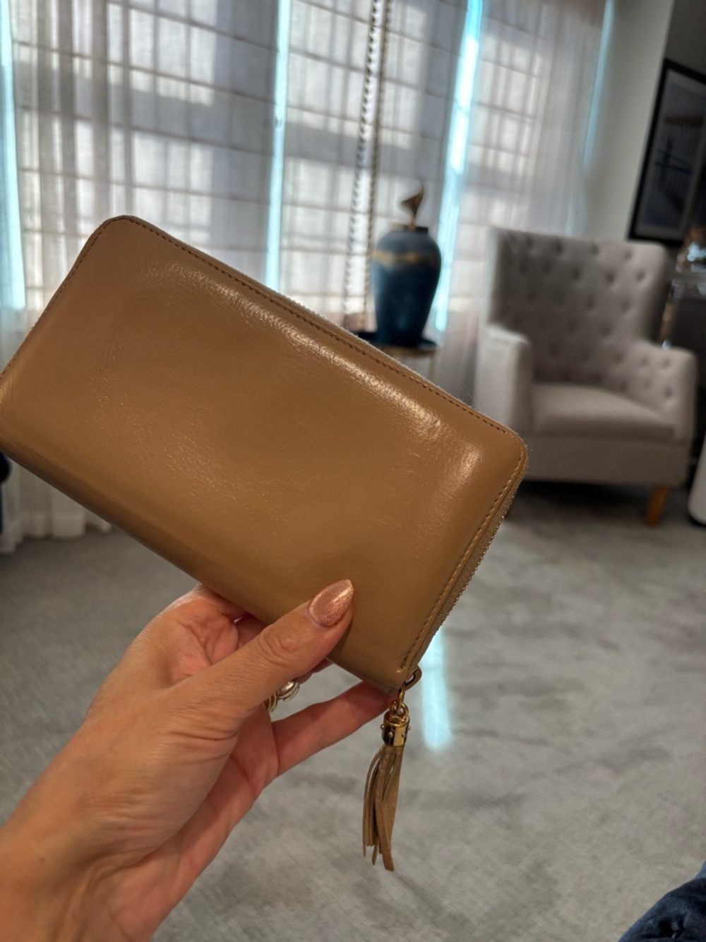 Gucci Taupe/Beige Rich Leather Zip Long Wallet with Embossed GG - Picture 5 of 10